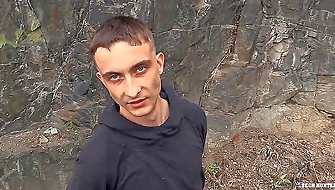 Suckoldylani responsibleo vittoria to a girl