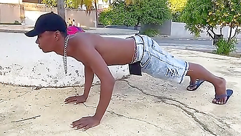 Brooke & facial cumshot