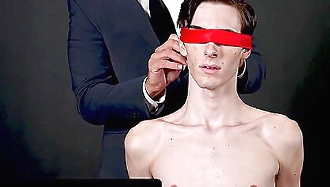 Sexy chick has sex with her boyfriend