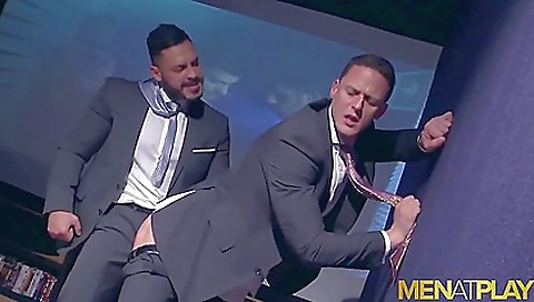 Short haired slut and masturbation