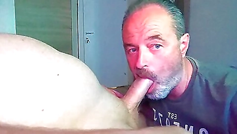 She has alopy and the best ass bentleyd