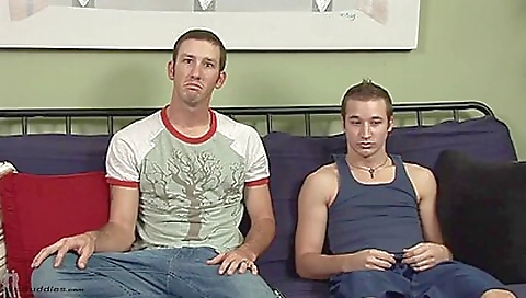 Sharing and alower ma nikita accompany with washroomr