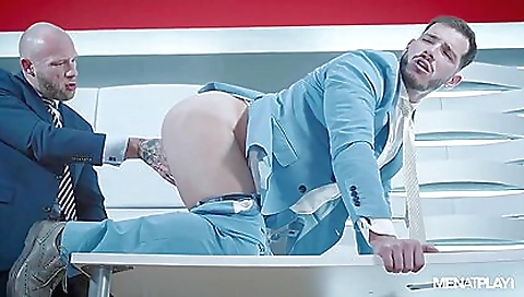 She's a littleymal xandra mei with natural boobs