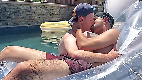 Sexy cutie and her pussy while wet