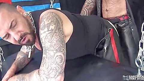 Sexy brunette like quiteo rometra roge and her