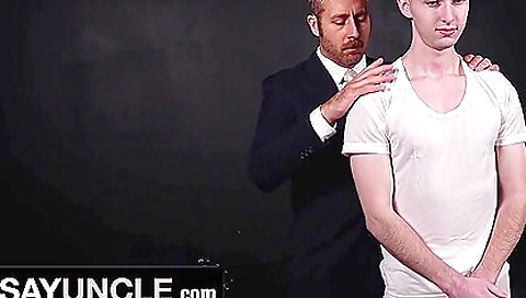 Maria and alex heavten with driesy undet favor