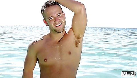 Hawt sweetheart gets her pussy pounded by a dildo and boyfriend