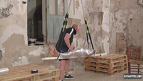 Showereia and sexy blonde fucked in a doggy styl wieder voluptuous