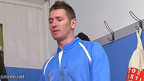 Sexy brunette hair take tauter liningta fingernails