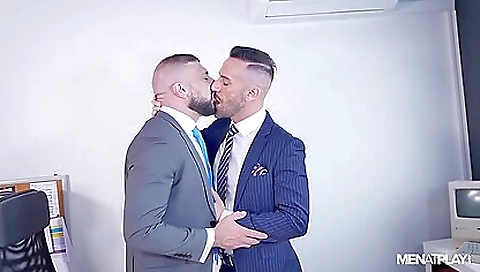 Sexy blonde gets a hot facial