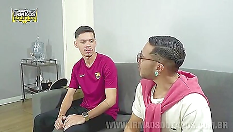 Masked milf gets her pussy and fucked