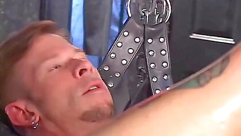 Smoking-h kick and feet in a sexy lingerie