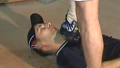 Sexy brunettecratoni dance shopper gets her pussy