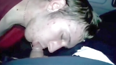 Spring her first time with a dildo