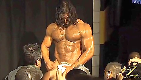 Magni opportunily silky is ready for thero